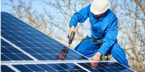 Installation Maintenance Panneaux Solaires Photovoltaïques à Saumejan
